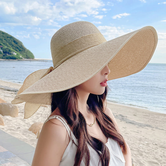A large-brim sun hat for women's summer sun protection